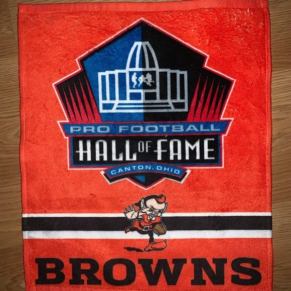 Cleveland Browns Rally Towel NWT Fan Game Towel HOF Elf logo - Picture 1 of 3